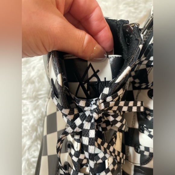 YRU Slayer Checkered Goth Emo Punk Scene Y2K Platform Combat Boots Black White 8 - Picture 5 of 11